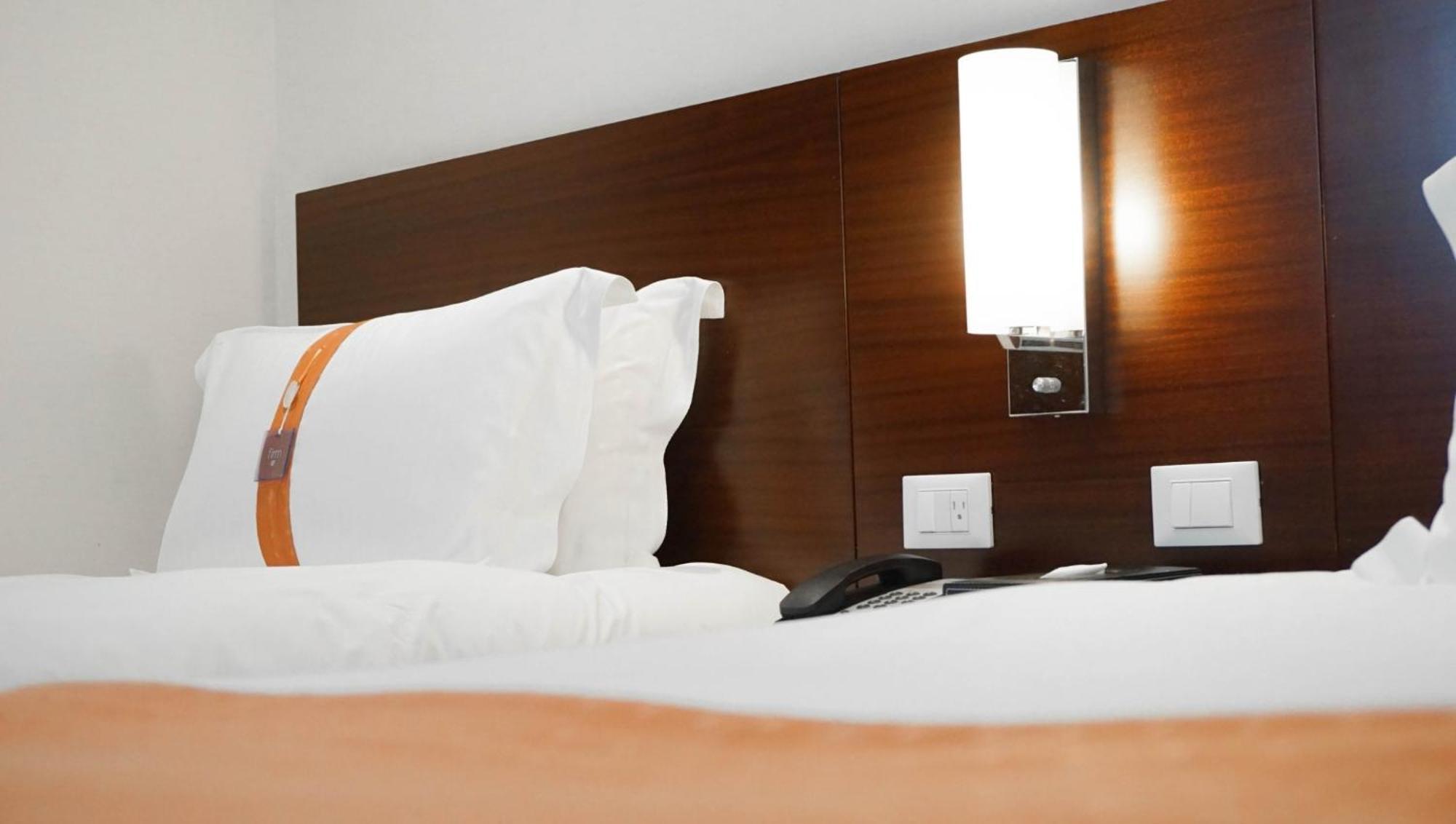 Hione Holiday Hotel Taipei Esterno foto