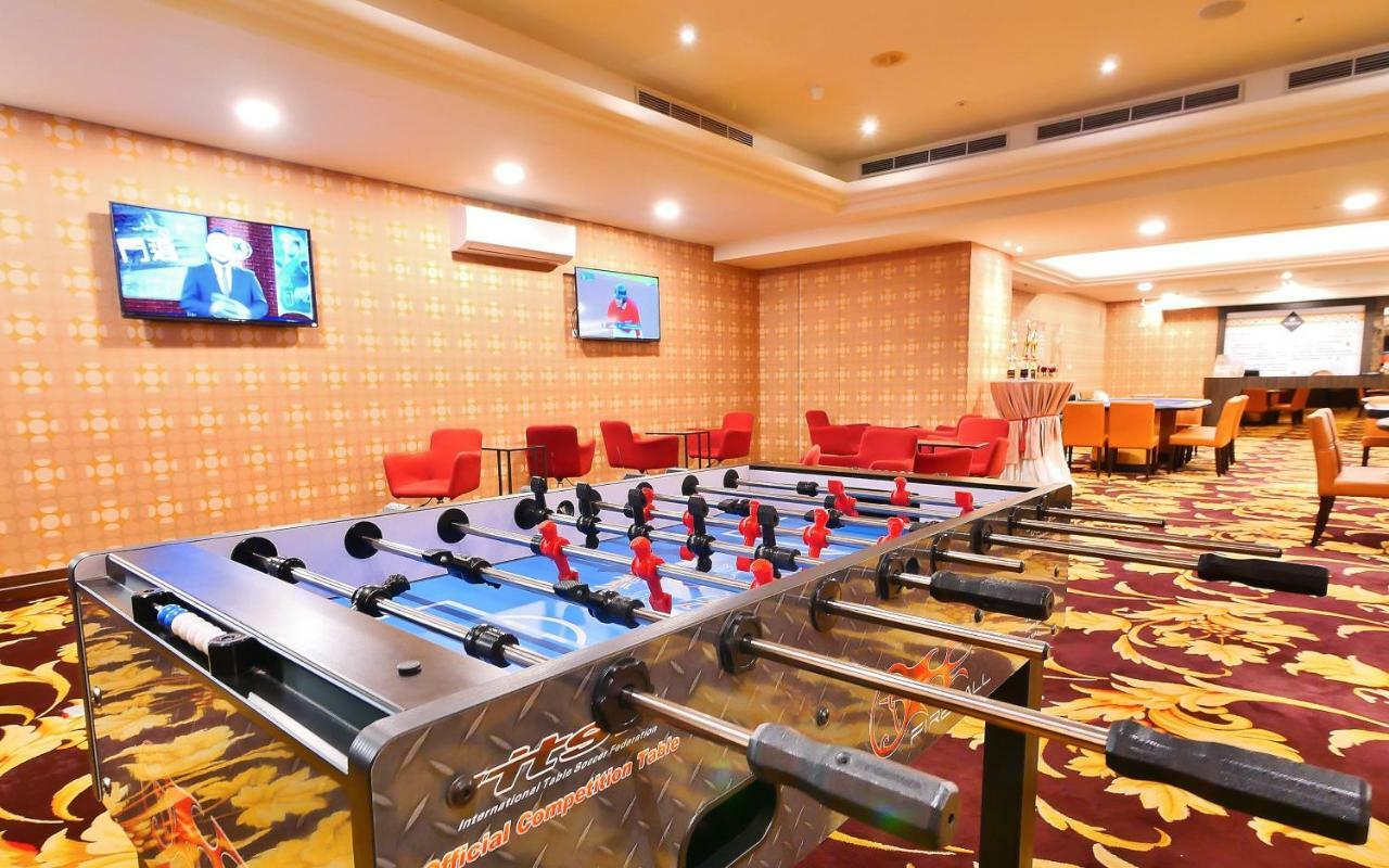 Hione Holiday Hotel Taipei Esterno foto