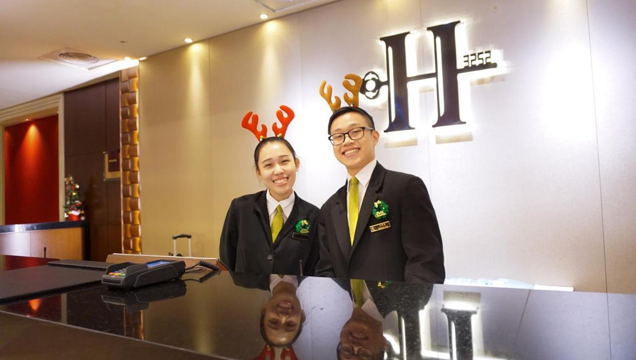 Hione Holiday Hotel Taipei Esterno foto